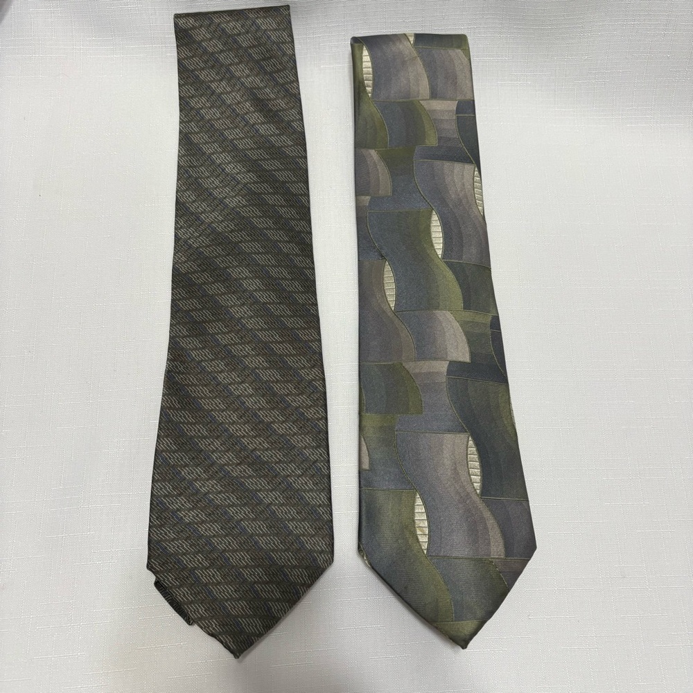 Clairborne 2 Silk Neckties